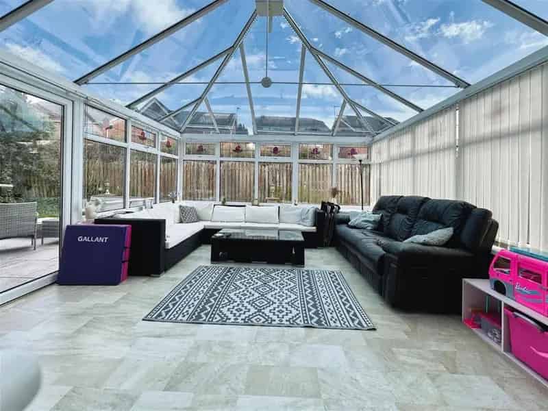 4 Bed Detached House for Sale