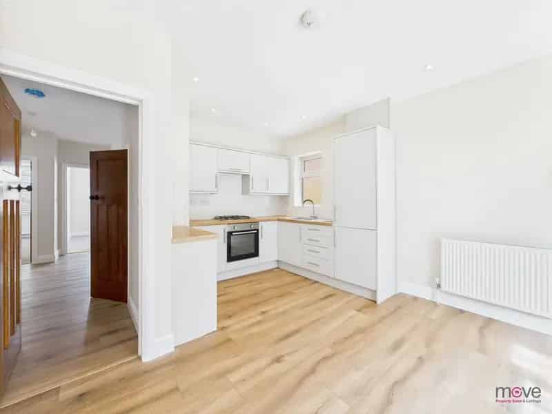 3 bedroom detached bungalow to rent