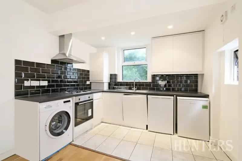 2 bedroom Flat
 To Let 
Total Size: 551 SQ FT