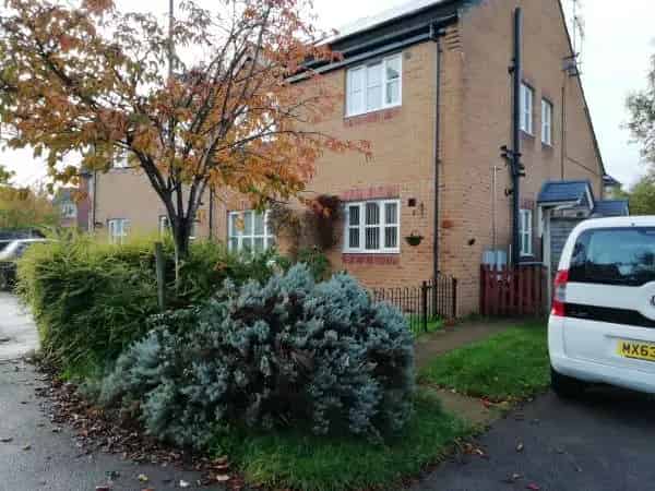 Ground Floor 2 Bed House with Gardens and Parking