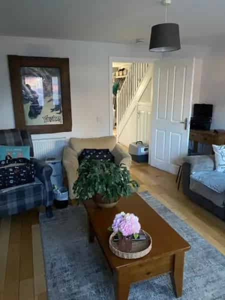 2 Bedroom House Red Lodge - Needs Decorating