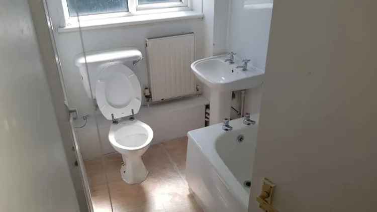 2 Bedroom Flat House to Rent
