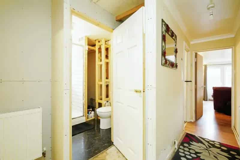 Two Bedroom Ground Floor Apartment with Garden - Renovation Project