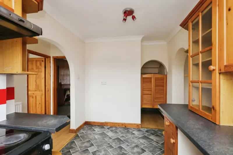 Four Bedroom Semi-Detached House Chain Free