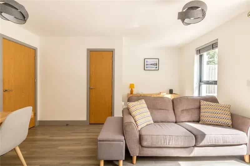 3-Bed Terraced House Paintworks Bristol Modern Open-Plan Garden En-Suite