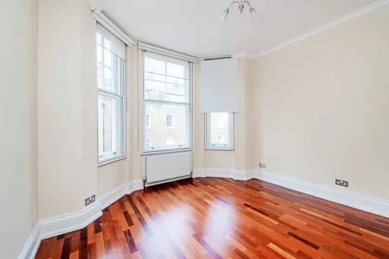 Flat For Rent , London, England