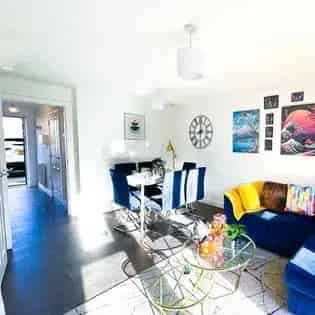 773 m² 7 Rooms House Birmingham Sleeps 9 Free Parking WiFi