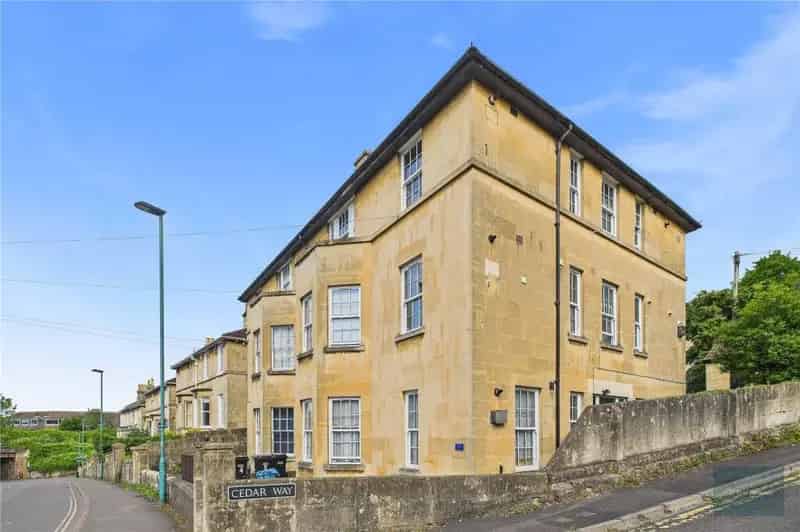 1 Bedroom Apartment for Sale via Secure Online Bidding