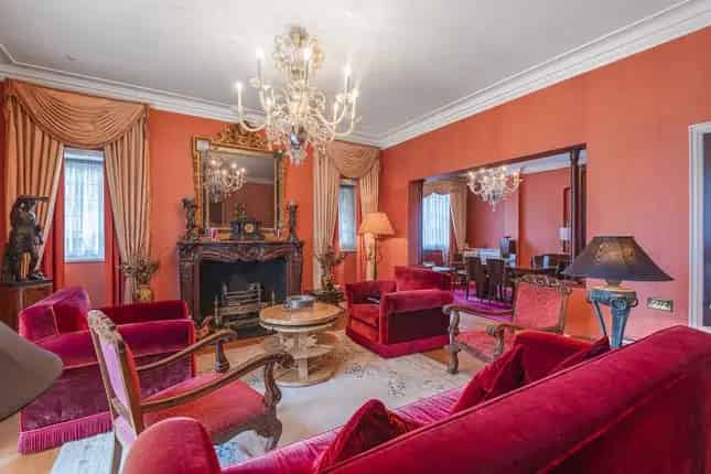 Spacious Detached House For Sale in Fortis Green London