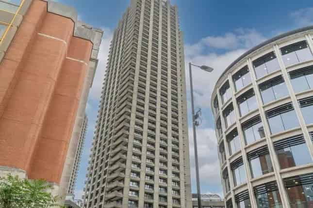 Luxury 3-Bed Barbican Apartment Panoramic Views