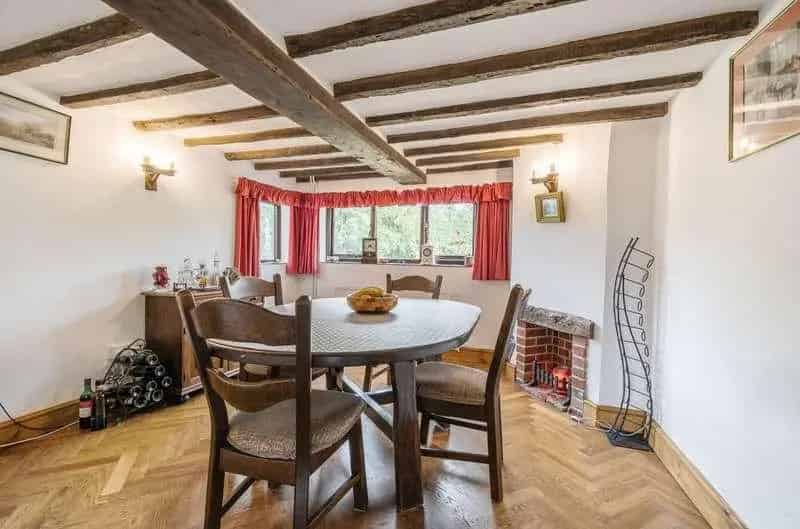 5 Bed Detached Cottage For Sale