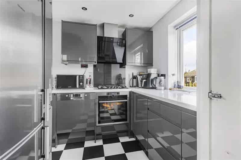 2 Bedroom Maisonette House to Rent