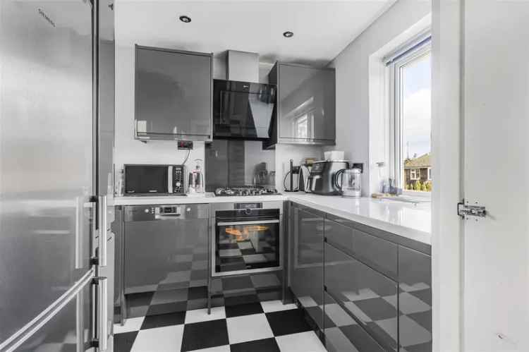 2 Bedroom Maisonette House to Rent