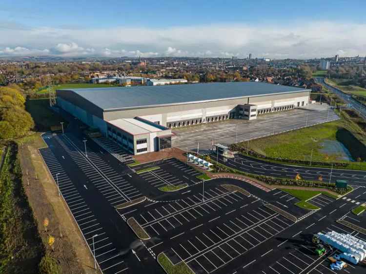 Grade A Industrial Unit Oldham 15m Eaves 55m Yard 28 Dock Levellers