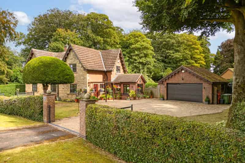 Detached House for sale with 4 bedrooms, Melton Road, Waltham on the Wolds