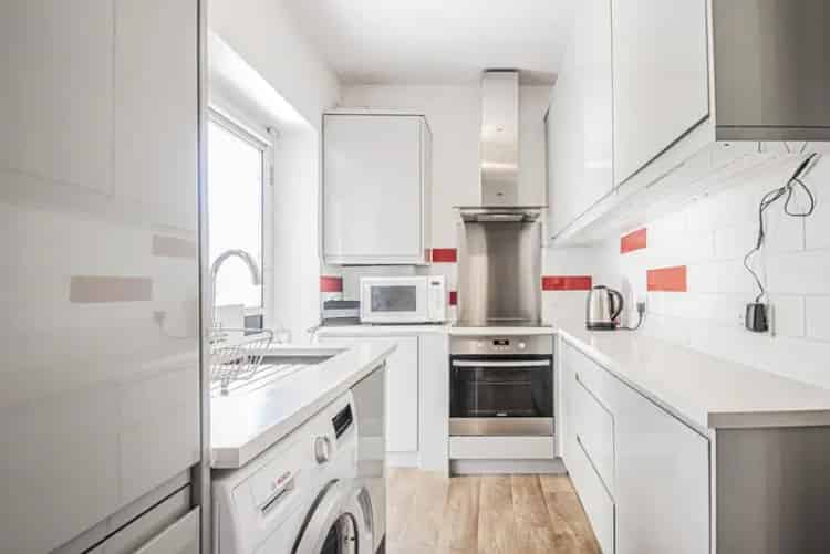 Spacious Ground Floor Flat Near Earlsfield and Tooting