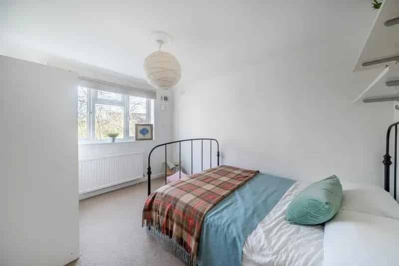 One Double Bedroom Period Property Near Tooting Bec Common