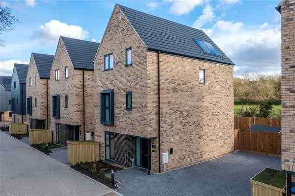 Sadler's Yard, Queen Edith's Way, Cambridge, Cambridgeshire, CB1 8NL | New homes for sale | Savills
