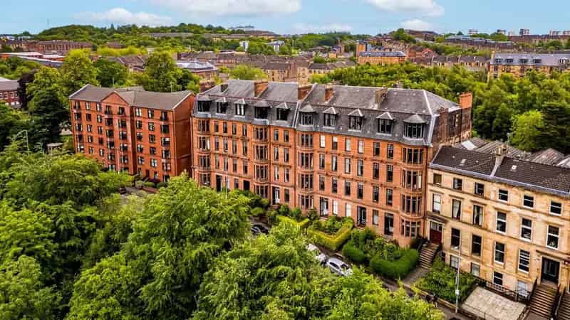 3 Bedroom Flat for Sale - Investor Opportunity