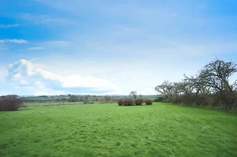 3 Bedroom Detached House for Rent - Family Home