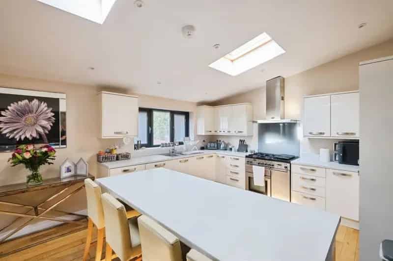 3 4 Bedroom Semi Detached House Great Barr