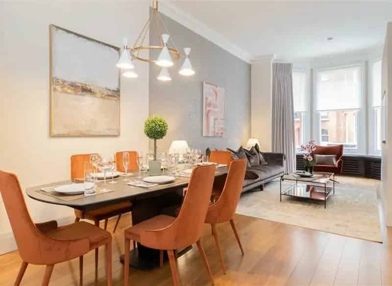 3-Bedroom Split Level Apartment Near Harrods South Kensington
