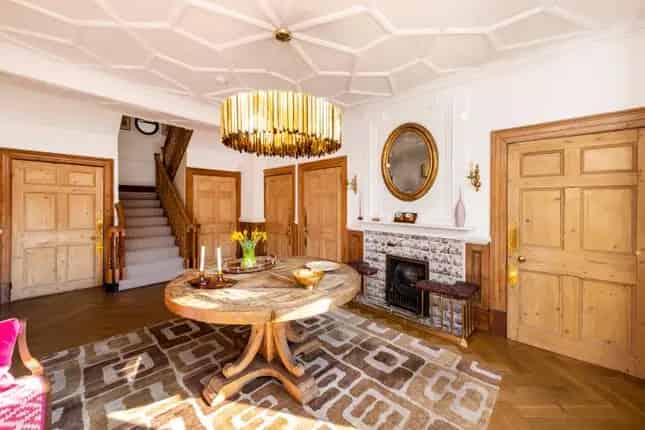 Semi-Detached House for Sale in Hampstead Village London NW3