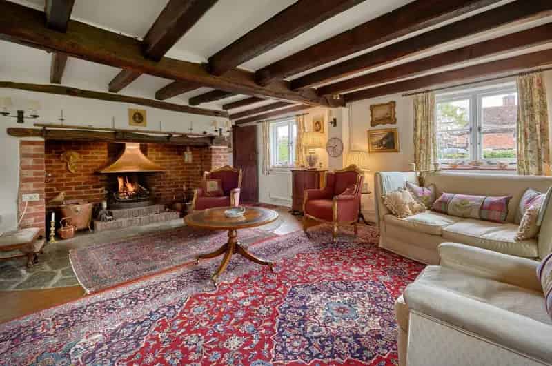 5 Bedroom Detached House for Sale in Plaistow