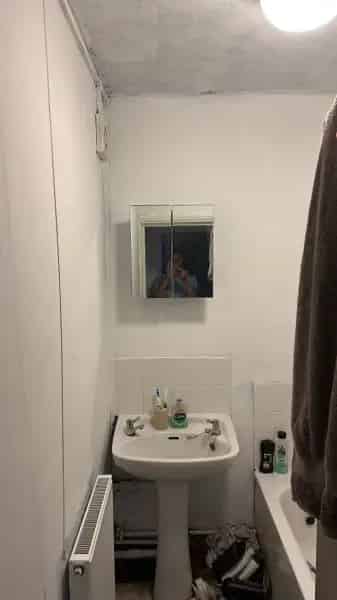 Large Flat Near Town with Amenities and Parking