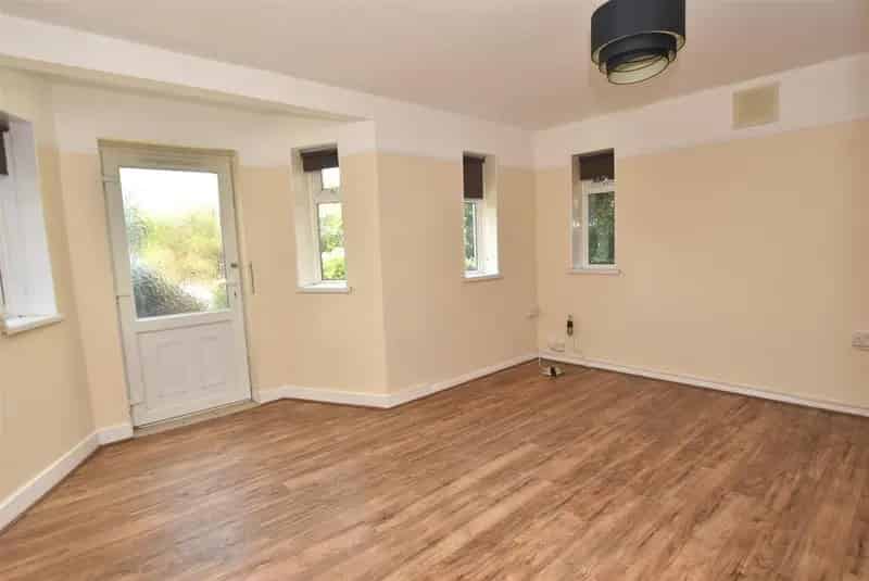 2 Bedroom Ground Floor Wheelchair Compliant Apartment Near River Exe