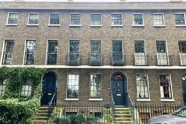 4 Bedroom Grade II Listed Georgian House for Sale in London E9