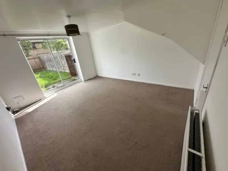 2 bedroom House
 To Rent