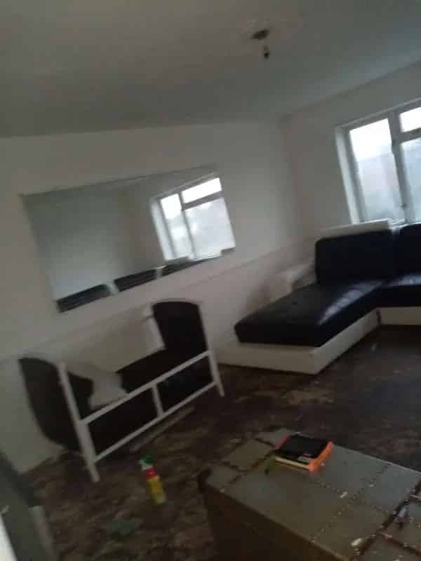 First Floor 2-Bed Flat New Flooring Fresh Decor New Bathroom