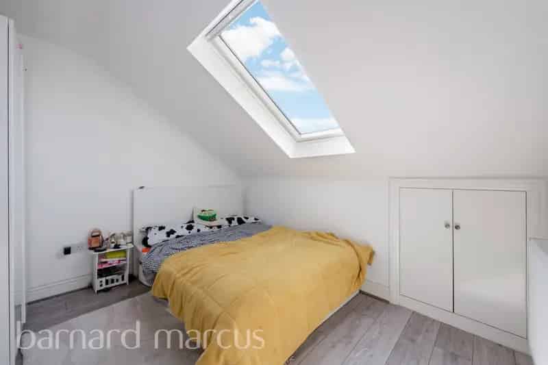 Four Double Bedroom Flat Trinity Road South London