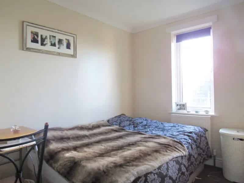 5 Bedroom Semi-Detached House for Students and Sharers