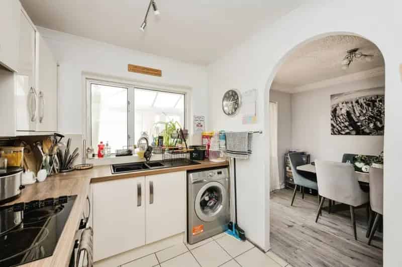 3 Bedroom Semi Detached House Loughor