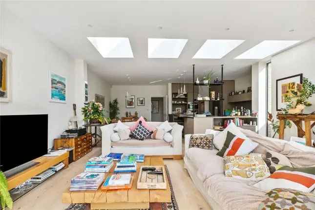 Semi-detached house to rent in Melville Road, Barnes, London SW13