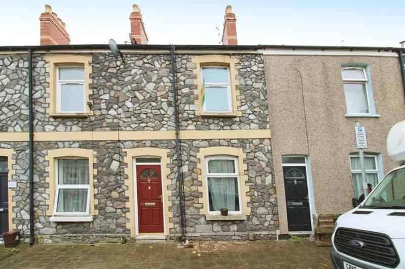 2 Bedroom Terraced House No Chain