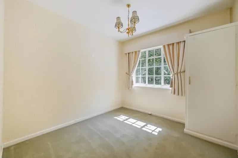 3 Bed Detached House for Sale in Shenstone