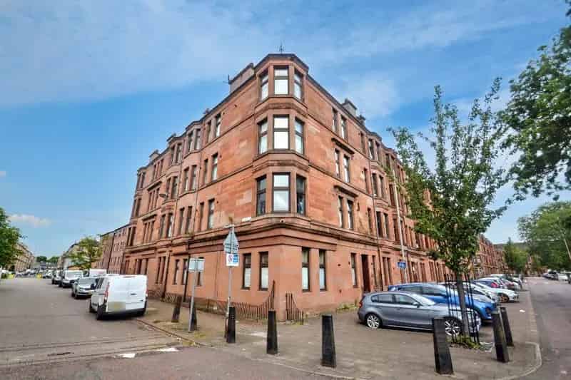 1 Bedroom Flat for Sale in Scotland