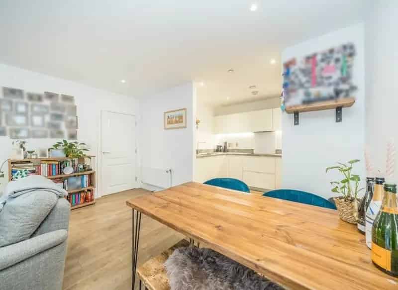 Two Double Bedroom Apartment Near Langdon Park DLR