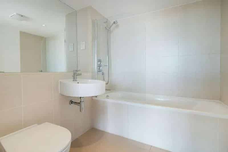 2 Bed Flat for Sale in Falcon Wharf Battersea