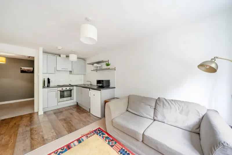 One Bedroom Flat near Wimbledon Common