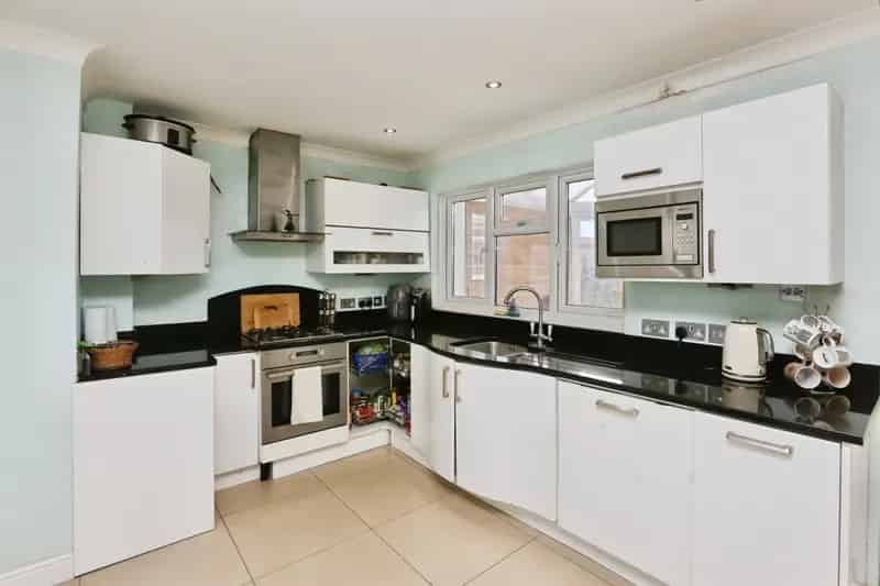 5 Bedroom Detached House Bishopstoke