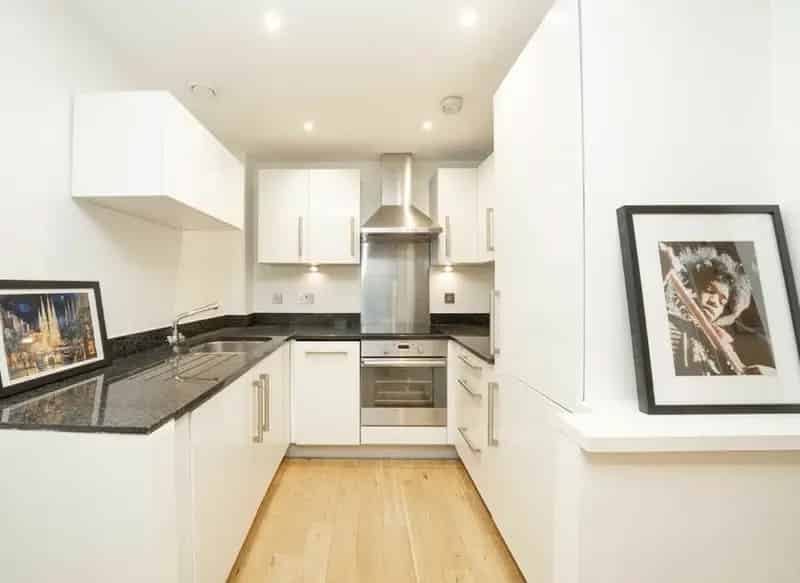 Two Double Bedroom Flat Bermondsey Stunning Condition Large Terrace