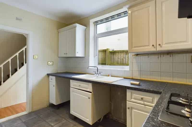 2 Double Bedroom House for Sale - Freehold - No Chain