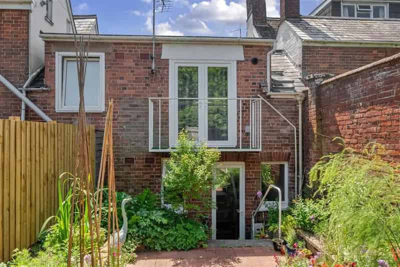 1 Bedroom Apartment for Sale
