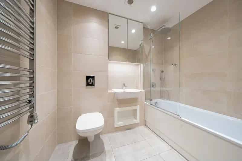 Stunning 3 Bedroom Duplex Apartment Sydenham Available Now