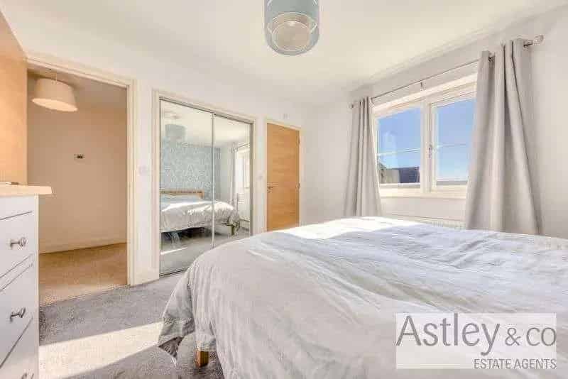 3 Bed Townhouse for Sale Modern Energy Efficient Family Home