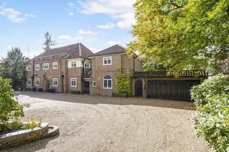 6 bedroom detached house for sale